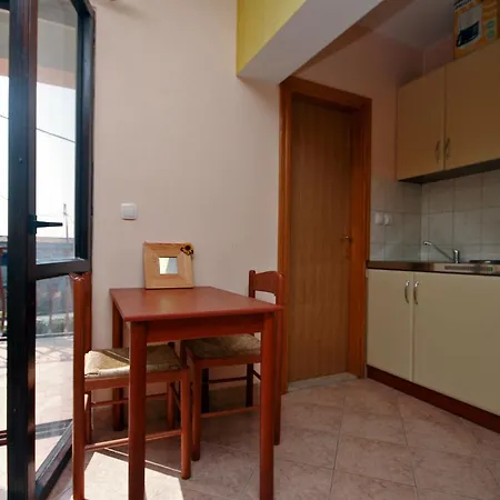 Apartment Studio Duce 4852a Dugi Rat